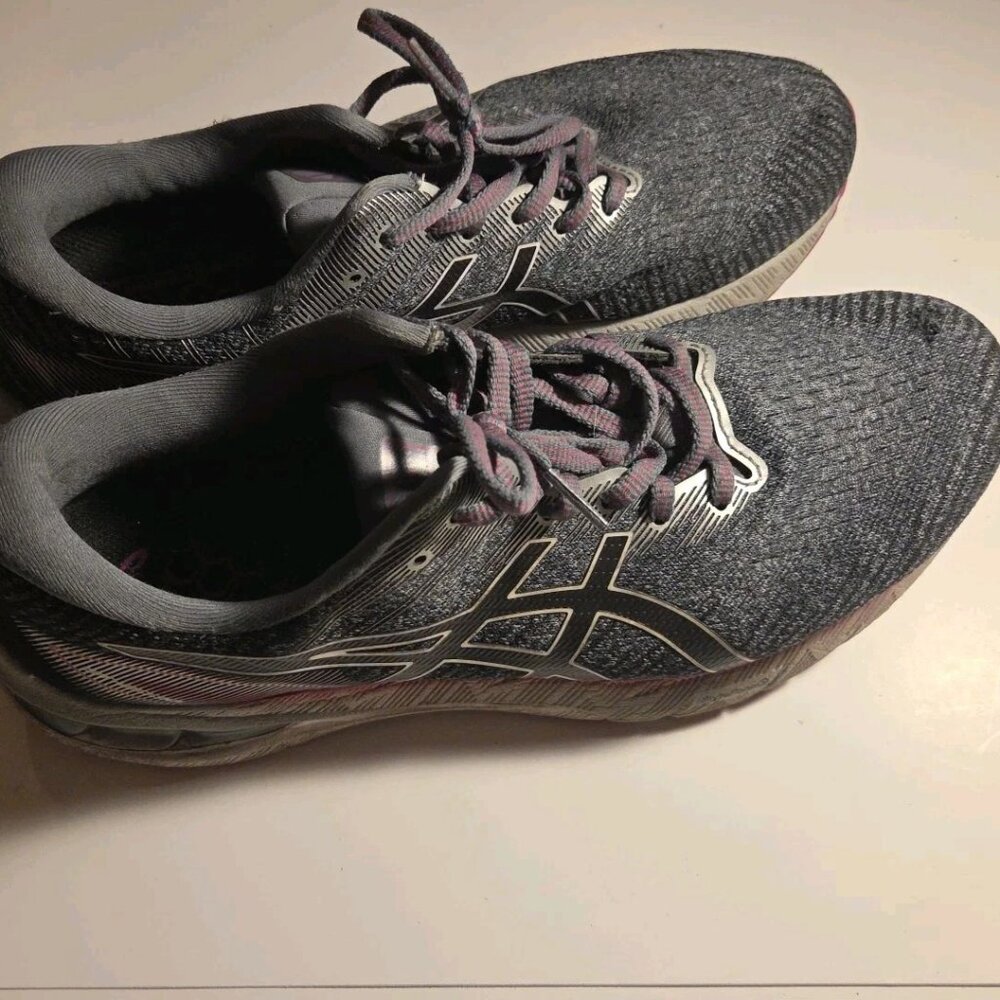 Share Asics GT 2000 10 Running Shoes Womens Size 11 US. FREE SHIPPING
